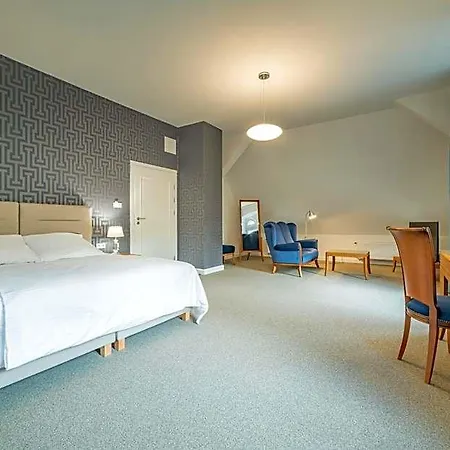 Villam Hotel *